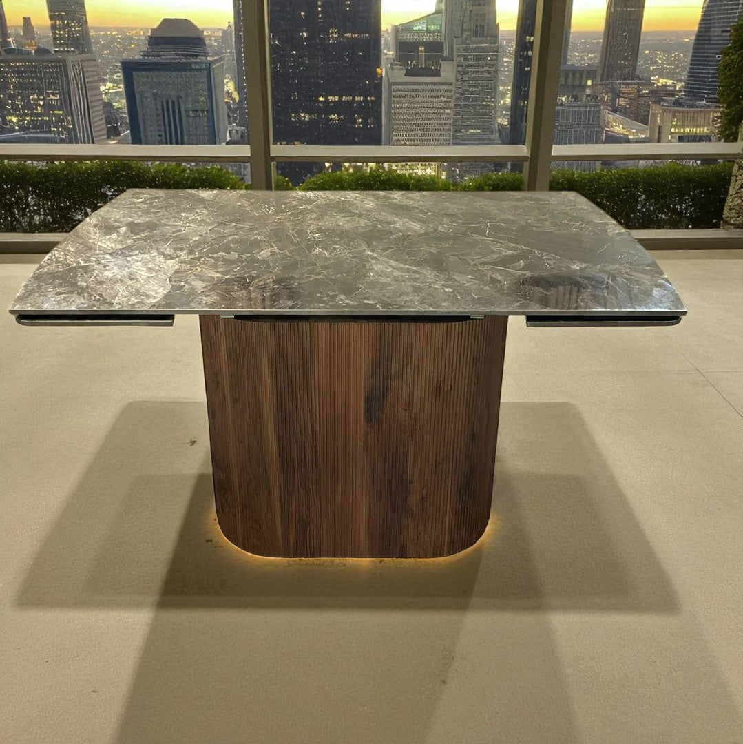 AURELIA WITH PEDESTAL