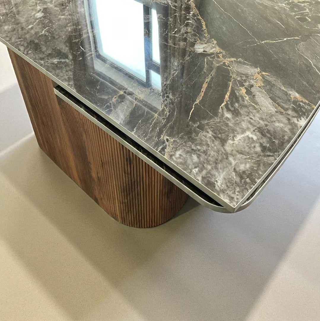 AURELIA WITH PEDESTAL