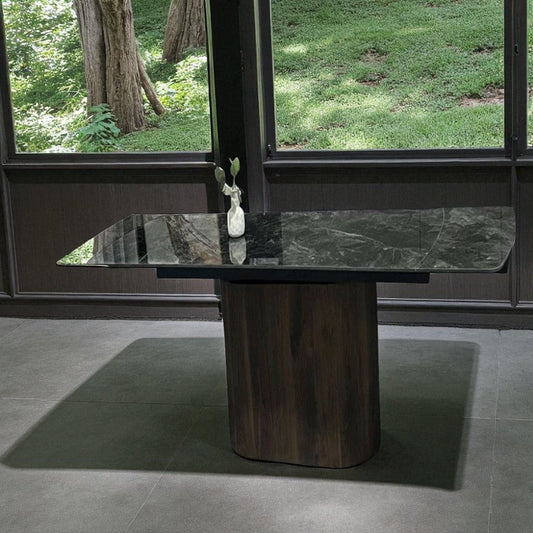 AURELIA WITH PEDESTAL